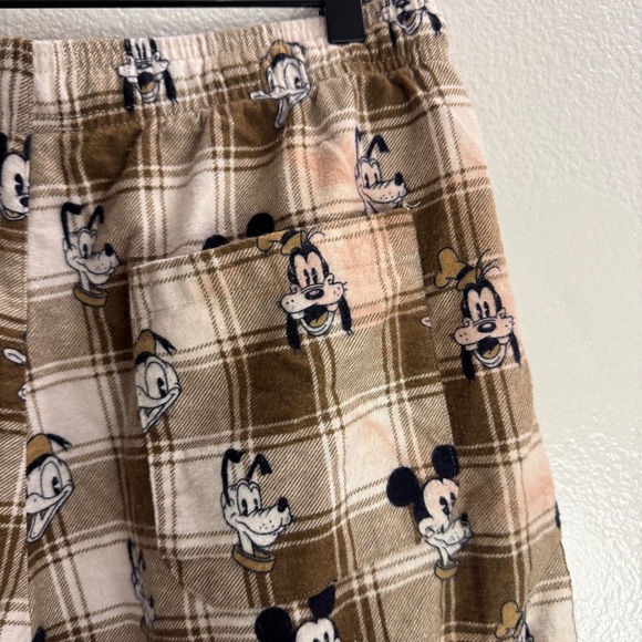 Forever 21 Disney Pajamas Size Medium - Picture 4 of 9